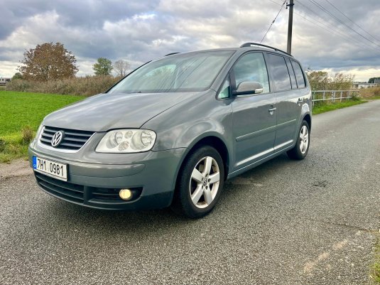 VW Touran 2.0 TDI.