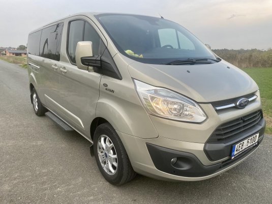 Ford Transit Custom Tourneo manuál